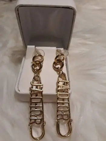 Chic Pendant Earrings