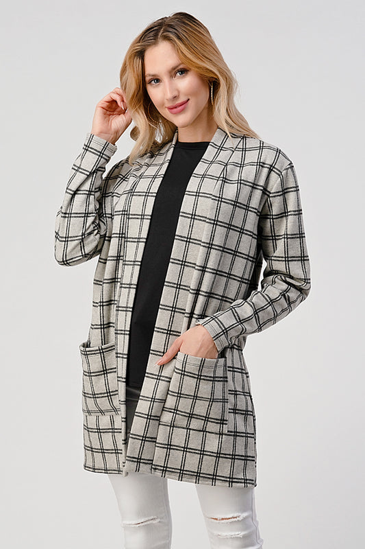 Cardigan with plaid design and long sleeves and front pockets